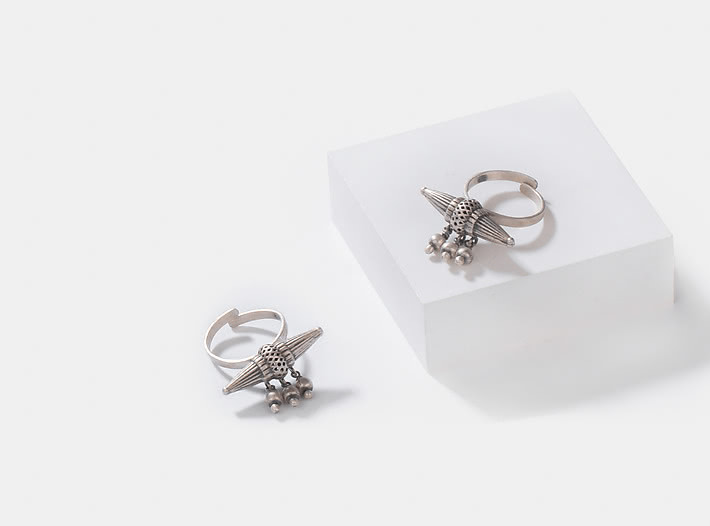 Antique Nanis Cocktail Party Toe Rings