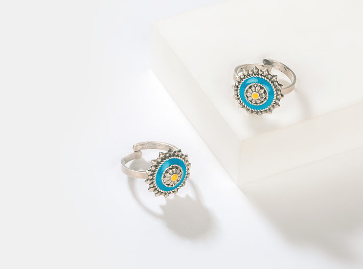 Antique Vakrai Toe Rings